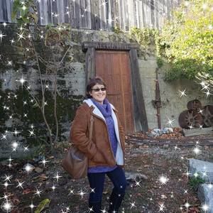 Meet your Posher, Elizabeth